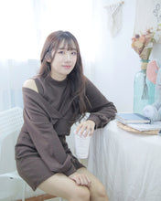 將圖片載入圖庫檢視器 大熱回歸【小性感露肩長袖連身裙】(售出過50件)￼
